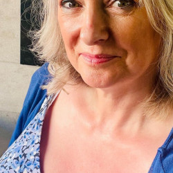 Profile avatar of Norah39