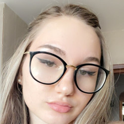Profile avatar of wildcaroline
